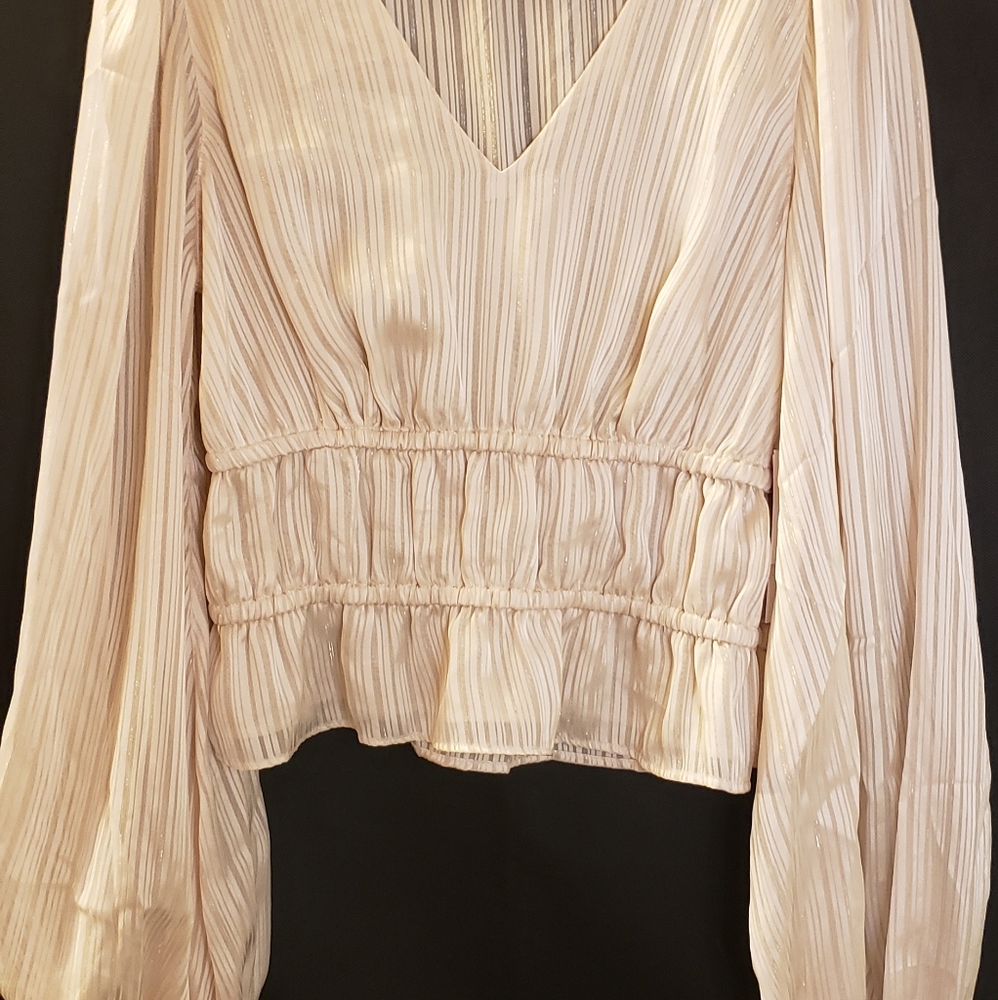 Size L balloon sleeve cream striped top